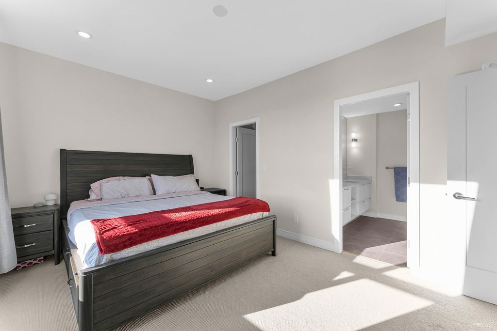 listing image 1109815765759463058