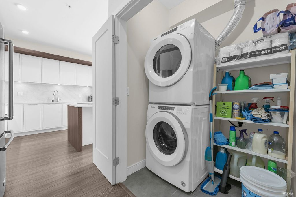 listing image 1103561669764178216