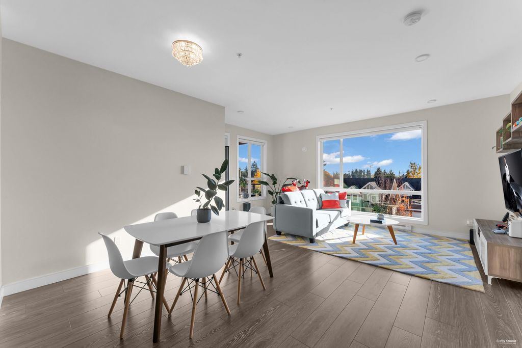 listing image 1103515396334424134