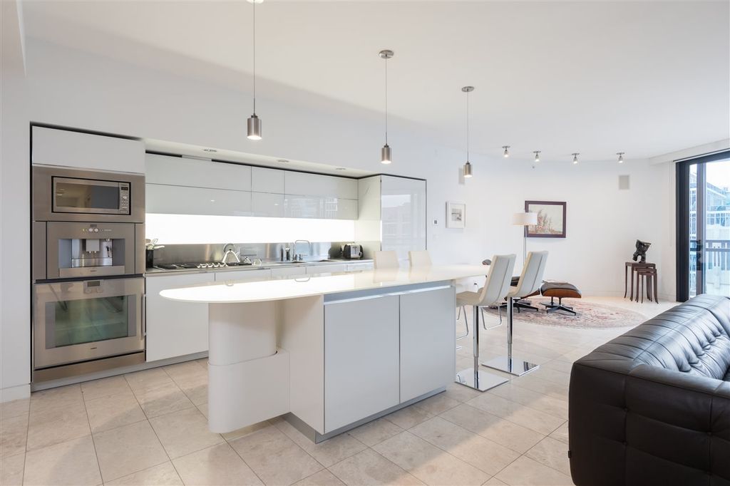 listing image 1107308727561021657
