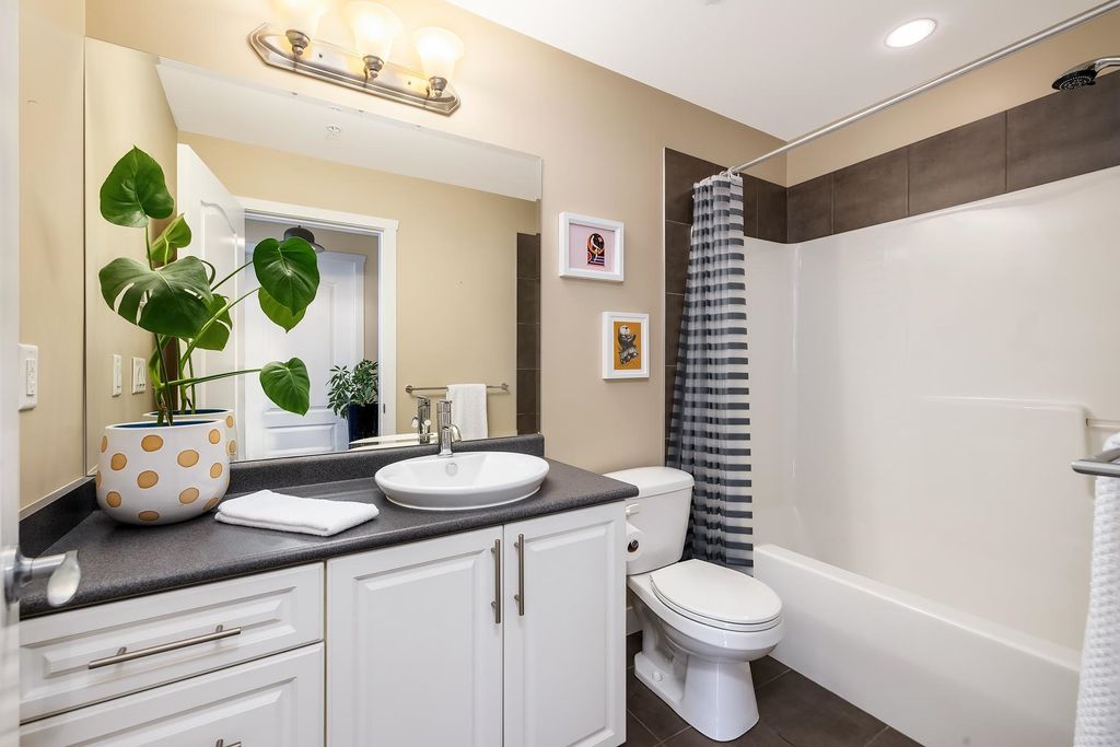 listing image 1107812820535629424