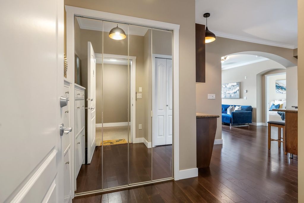 listing image 1106518501622319667