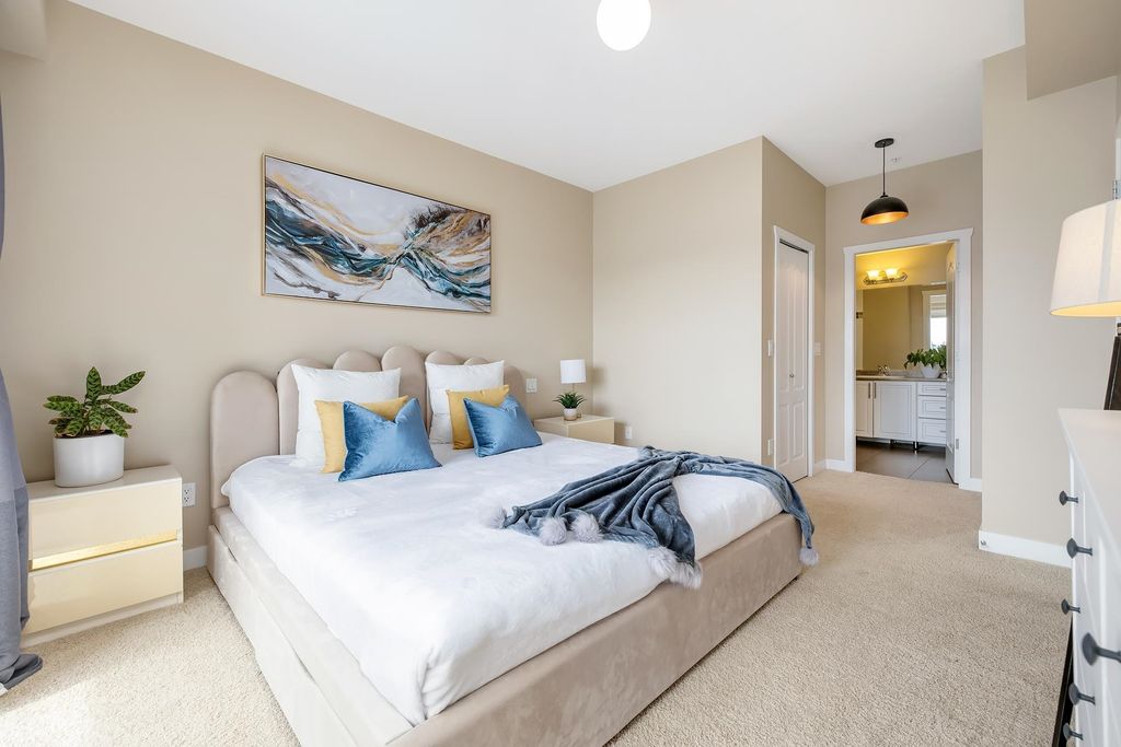listing image 1102230596375876359