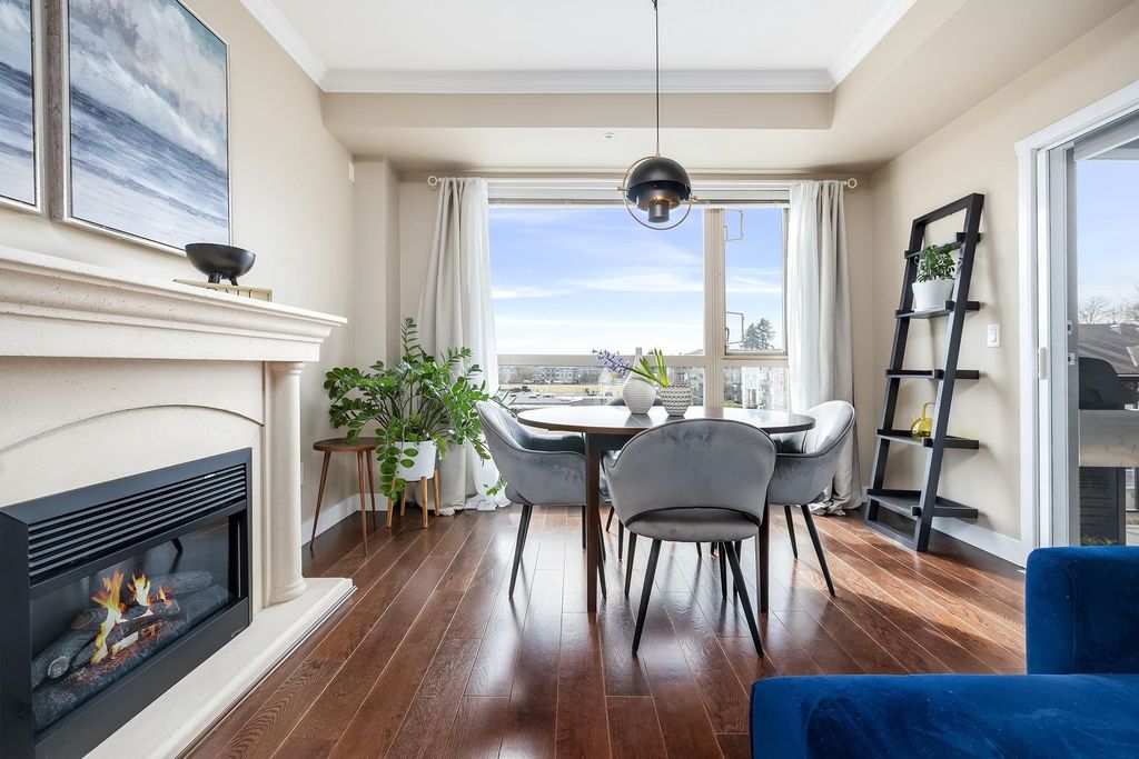 listing image 1107445228192903392