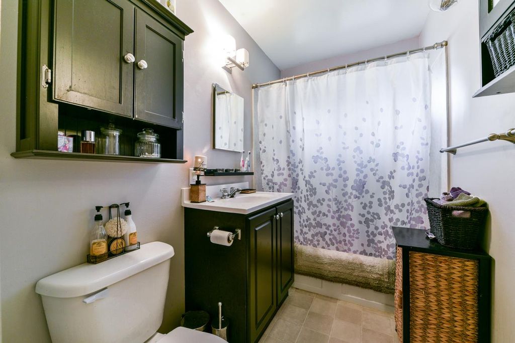 listing image 1105885223304794311