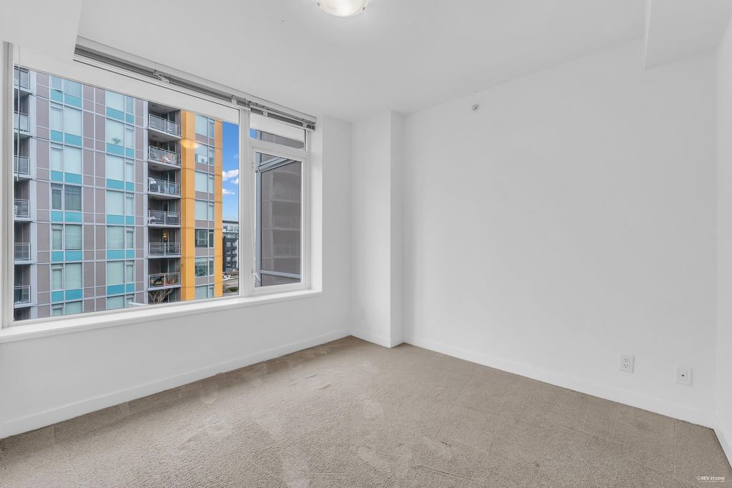 listing image 1106906292062527098