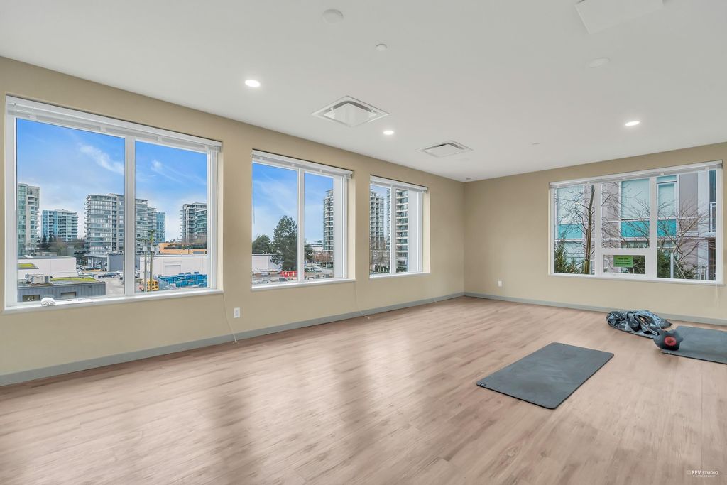 listing image 1109560373805123370