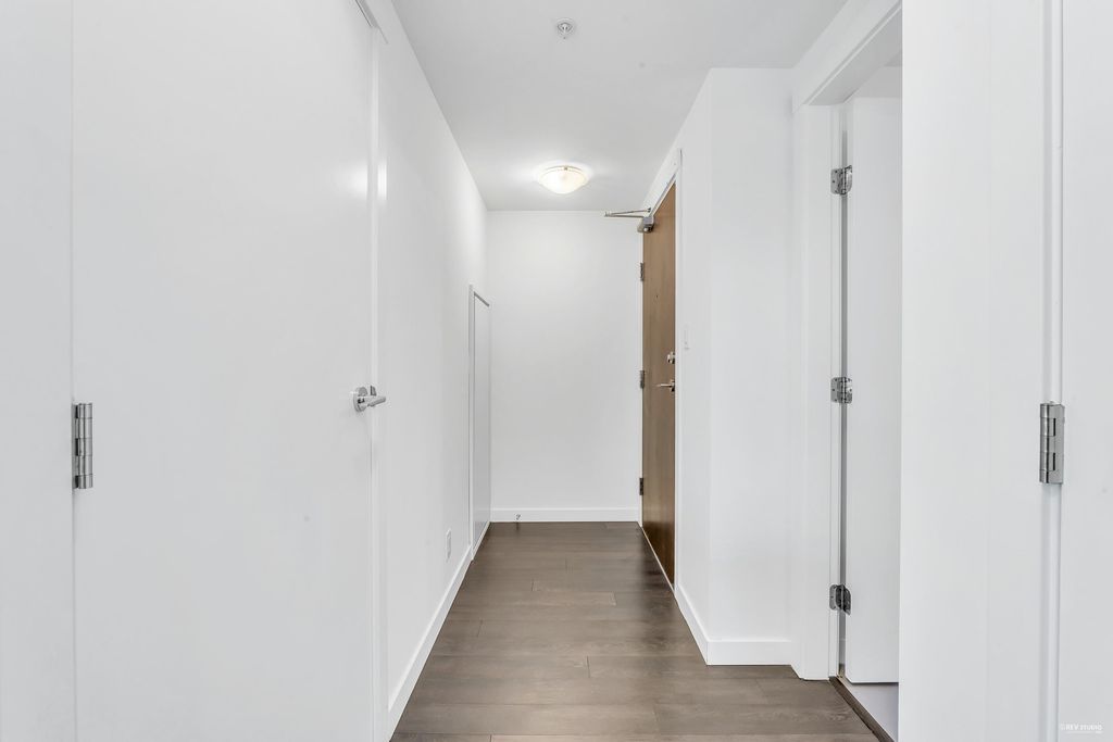 listing image 1106312737961575193