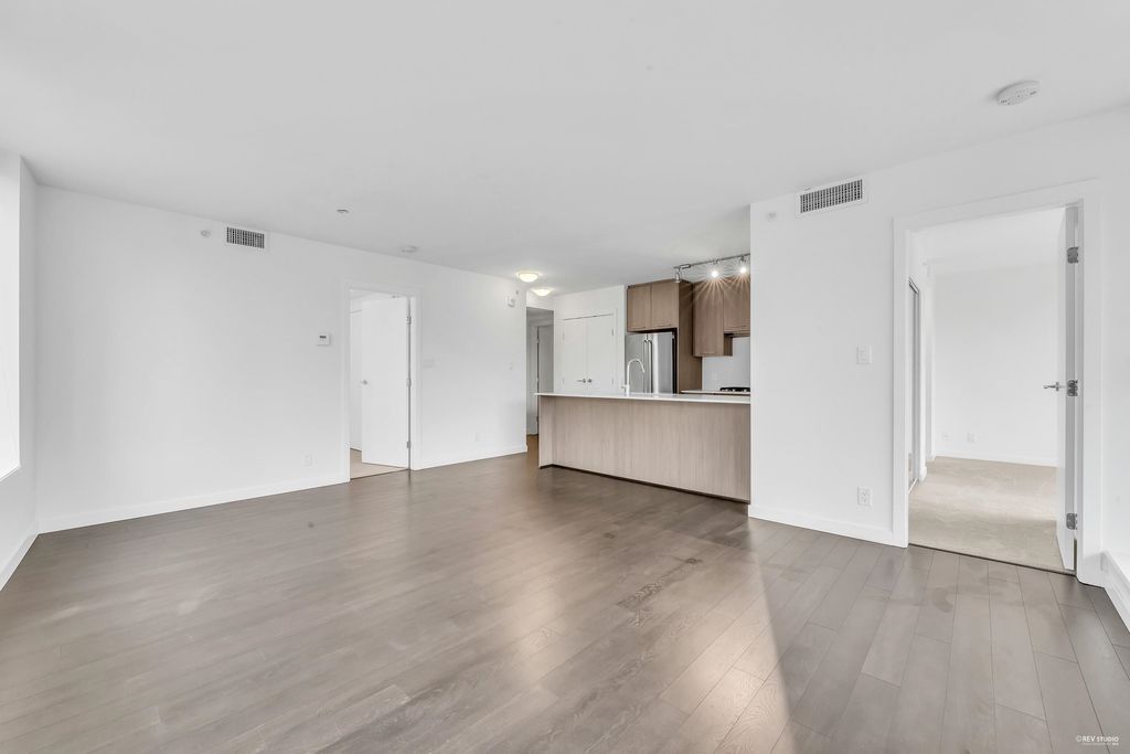 listing image 1108068530043382482