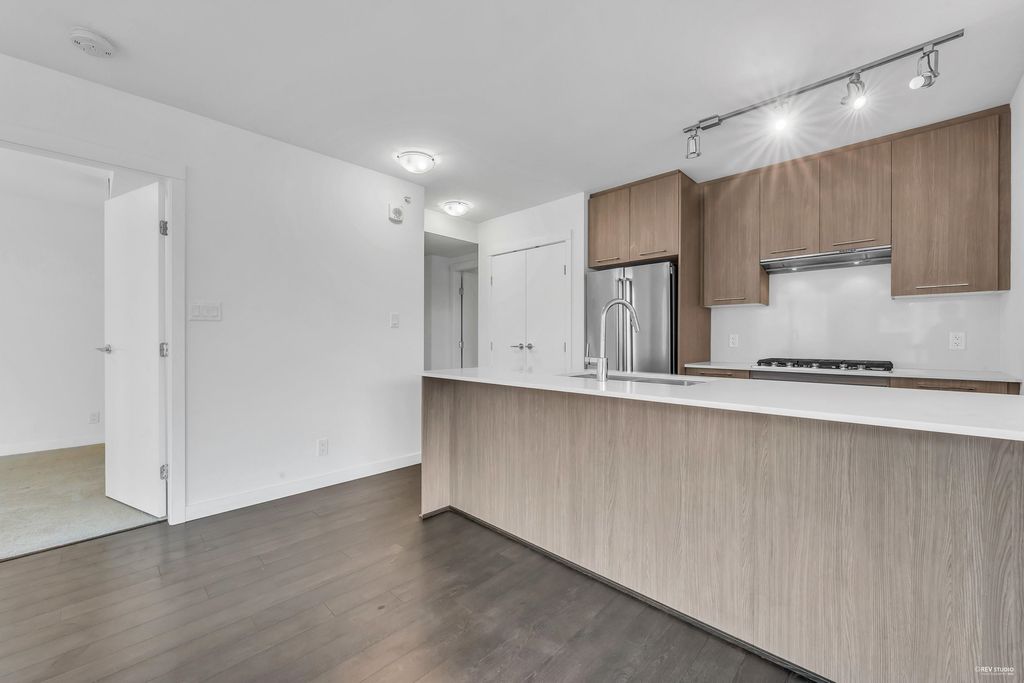 listing image 1107250456763018620