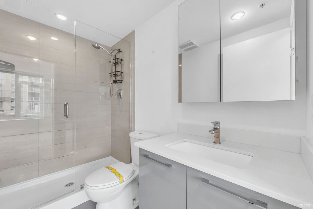 listing image 1103574435615139921