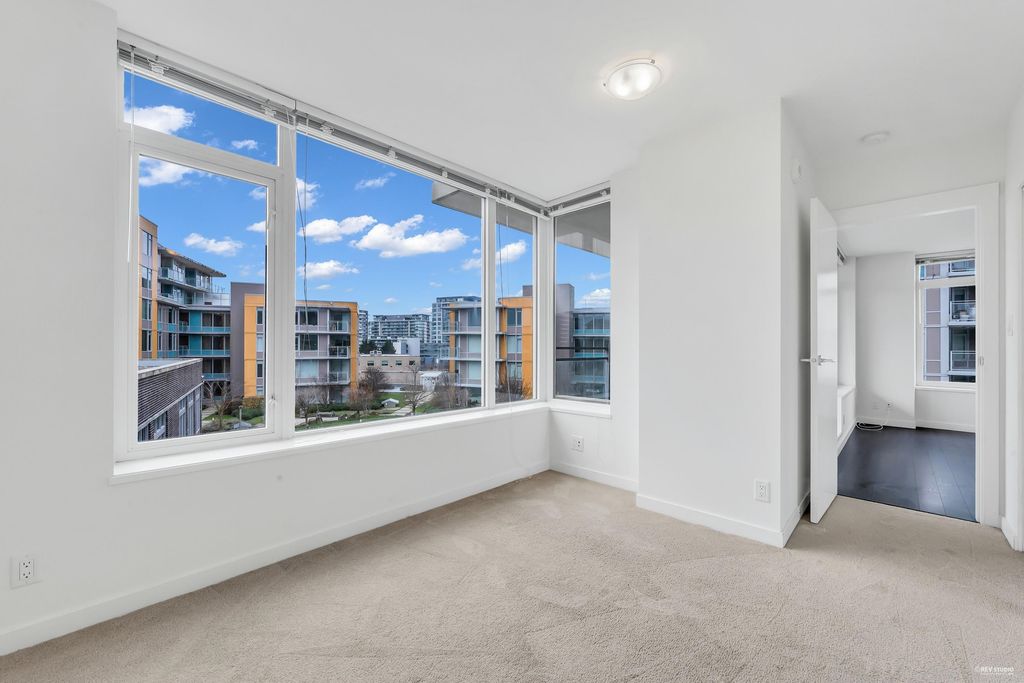 listing image 1106432498507589741
