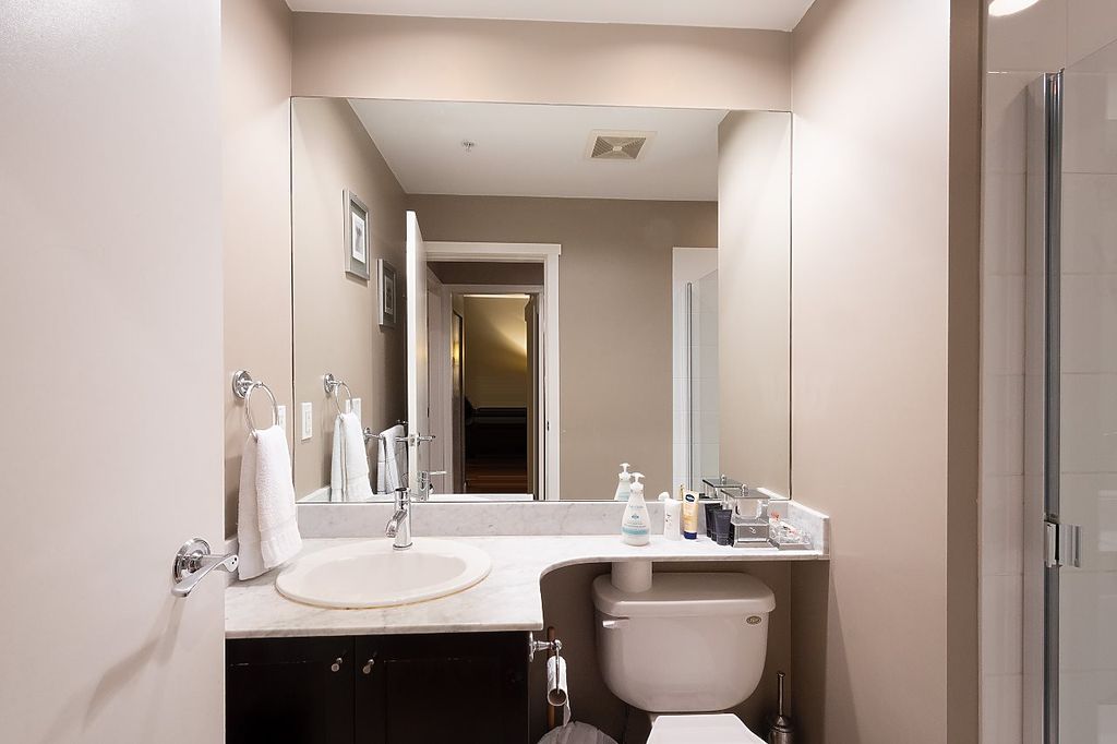 listing image 1105409633456567186