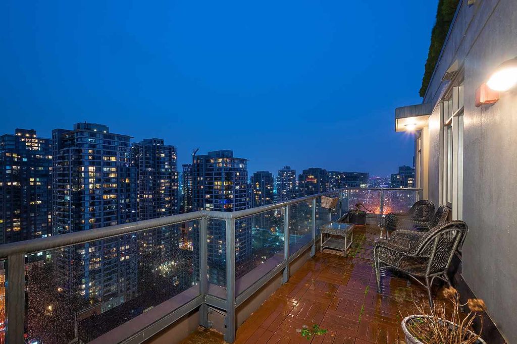 listing image 1105106751493135429