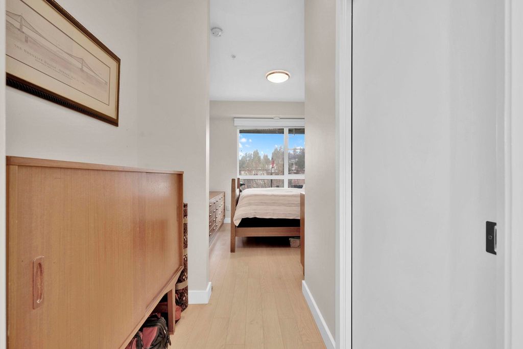 listing image 1102358615011010274