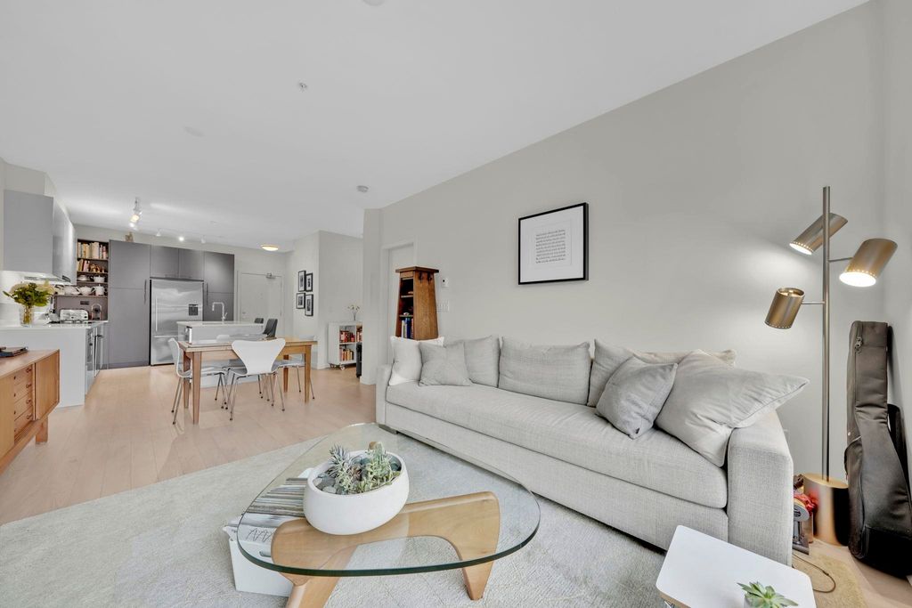 listing image 1108526374541348579