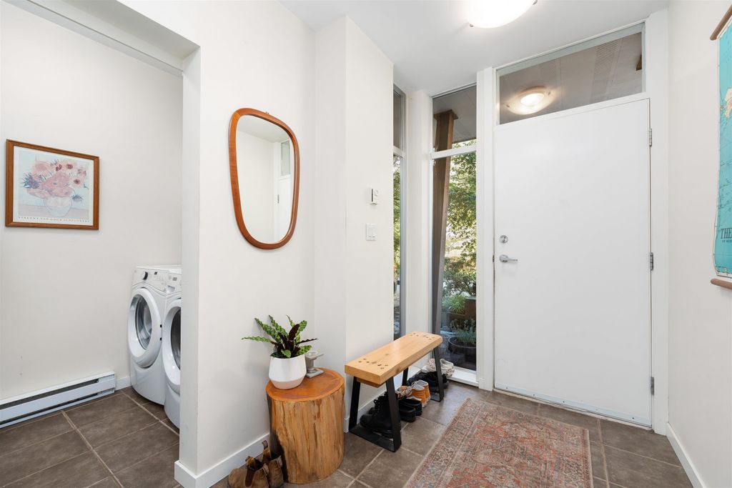 listing image 1105332050622696810