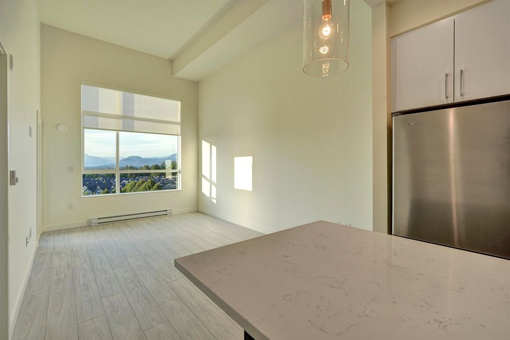 listing image 1104166325382000171