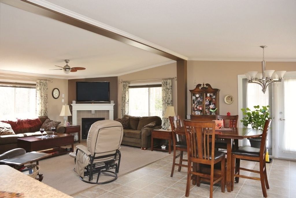 listing image 1103593600573537293