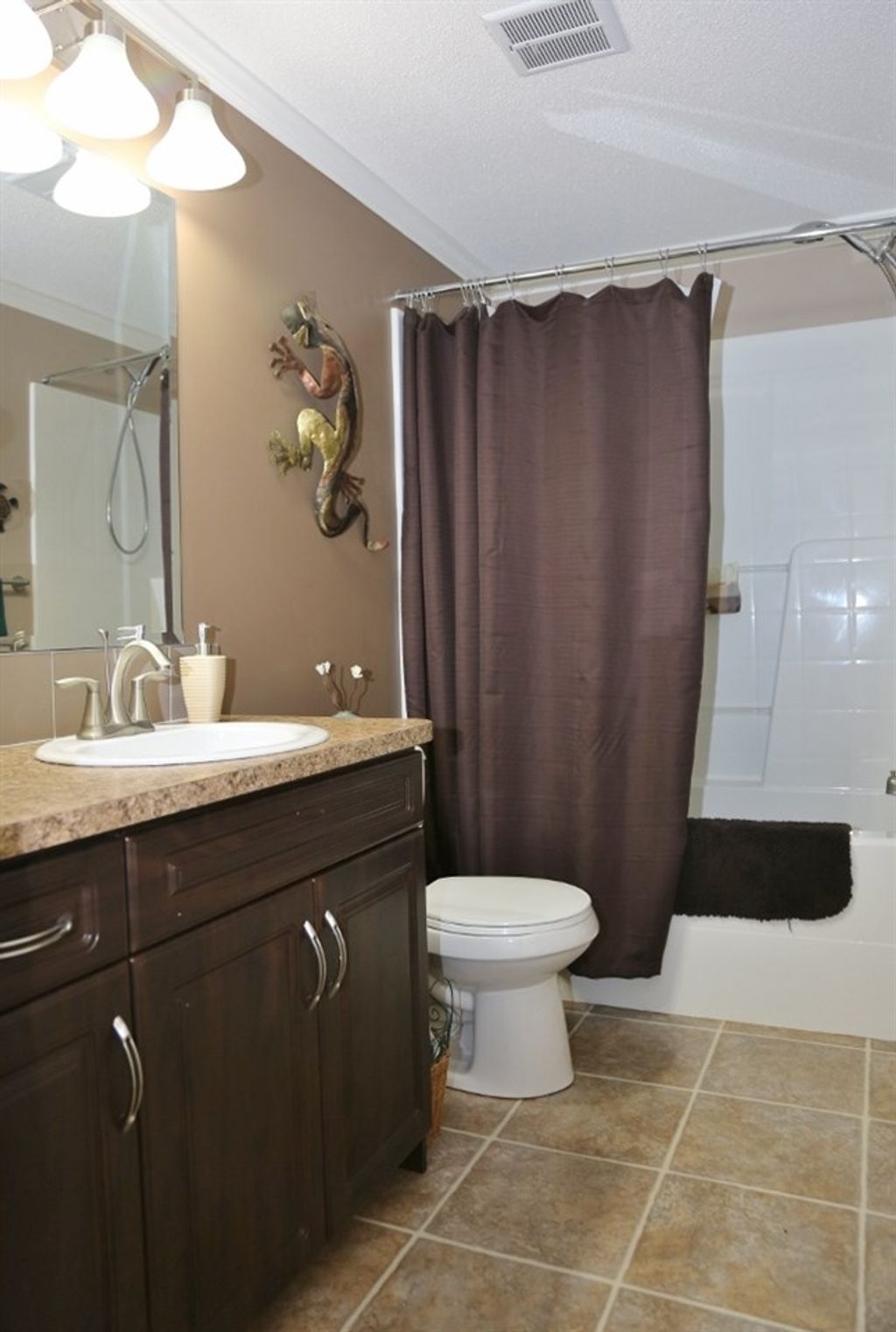 listing image 1106993702788511310