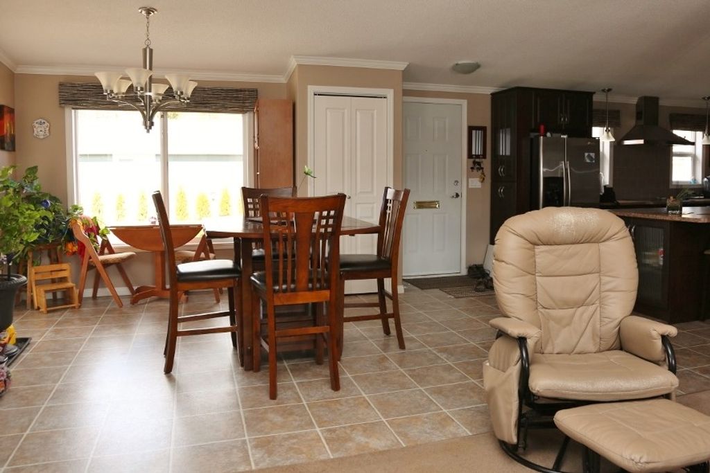 listing image 1106838737737609459