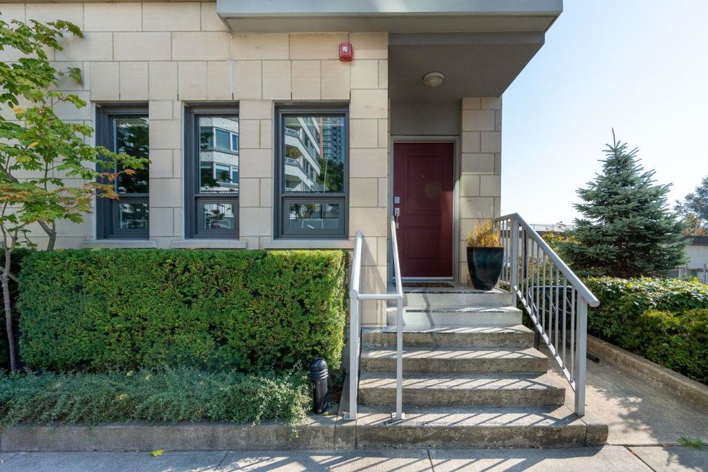 listing image 1109874337658935458