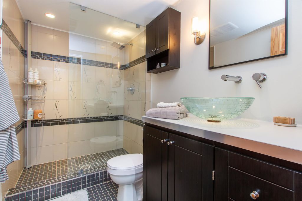listing image 1102646369293138906
