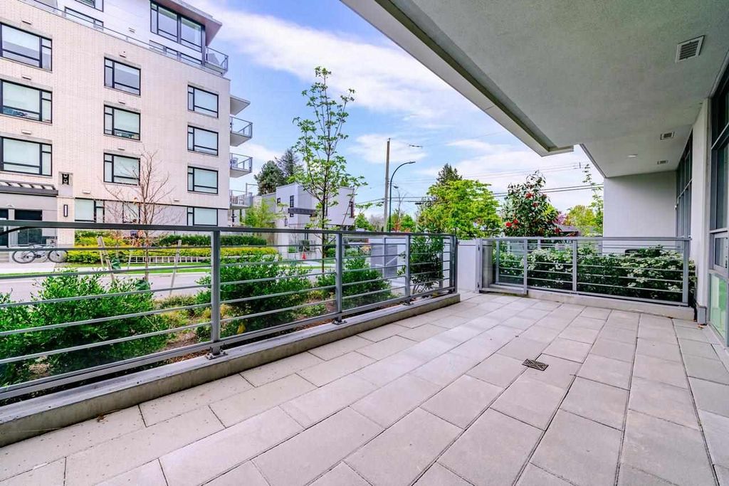 listing image 1103238034094934035