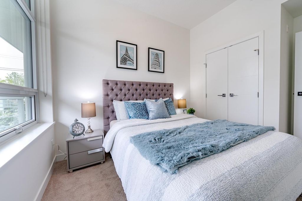 listing image 1106862067248305600