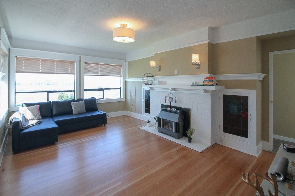 listing image 1105108038825749833