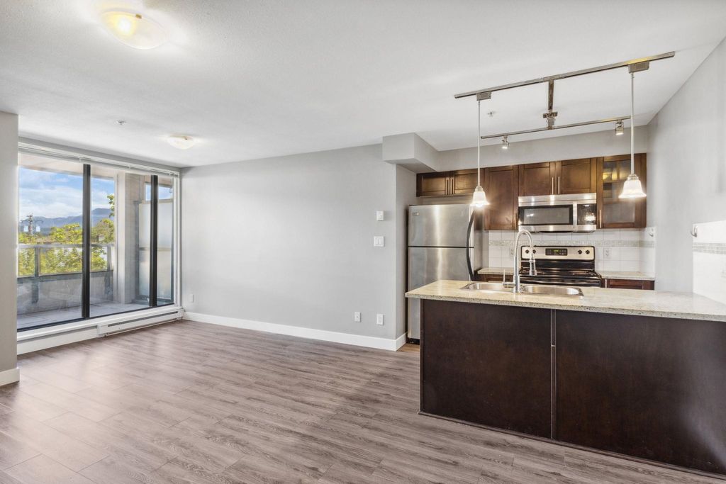 listing image 1105085885184911527
