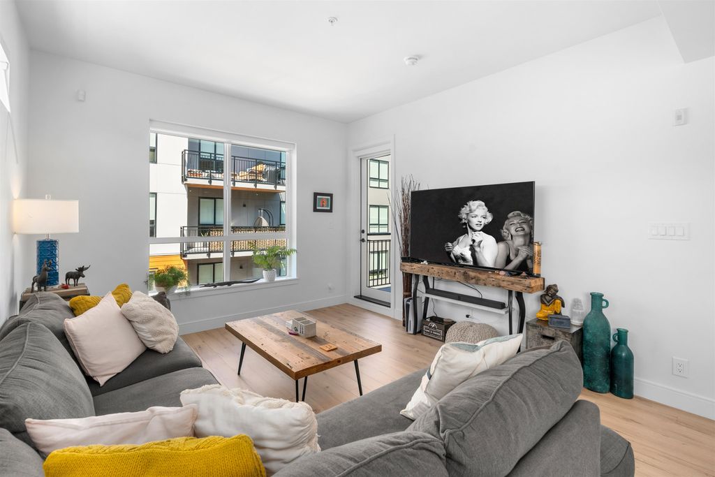 listing image 1101642336592612324