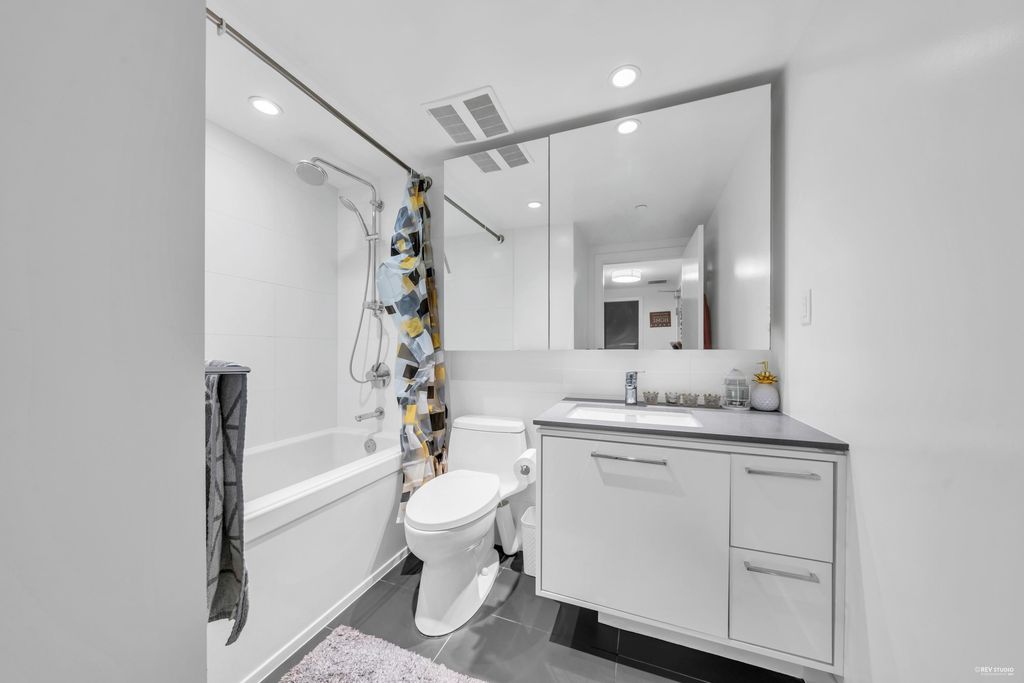 listing image 1100541465522378235