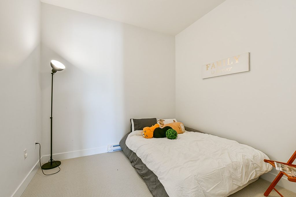 listing image 1103026026139129067