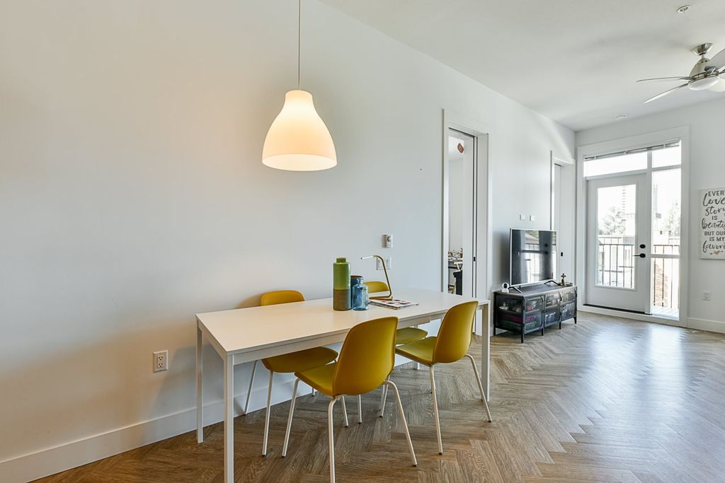 listing image 1103880649481217544