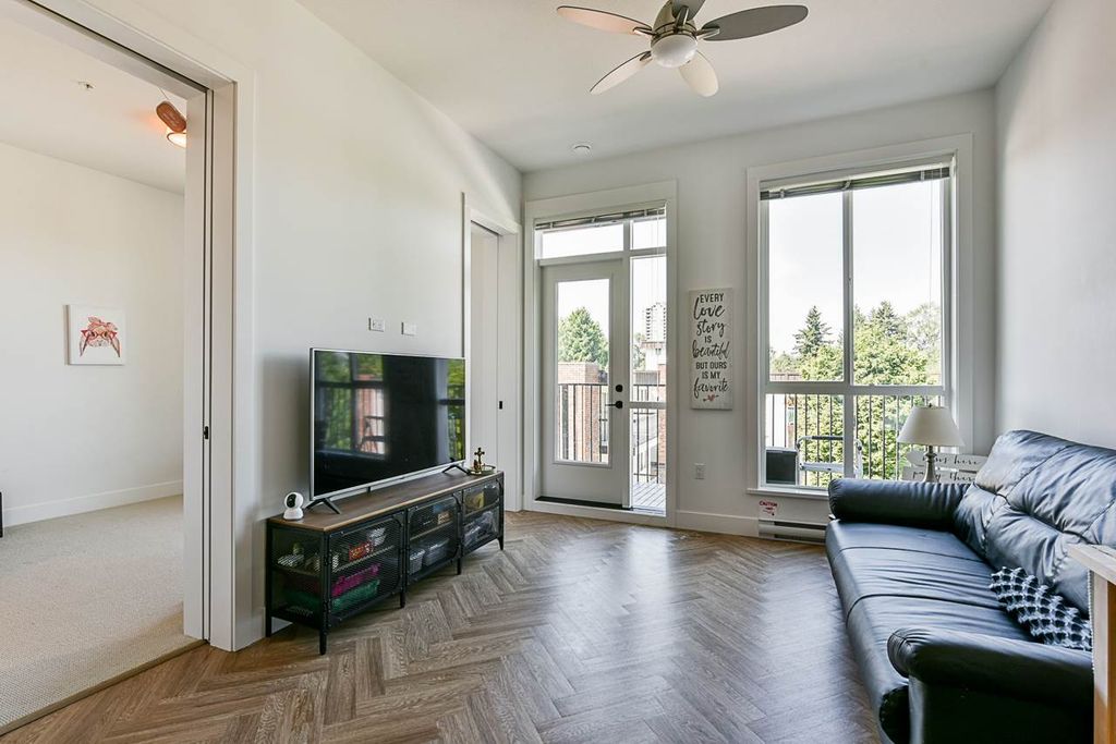 listing image 1104358946055732066