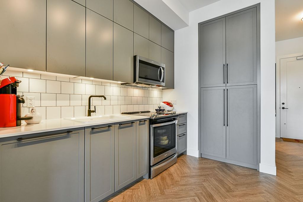 listing image 1100941484727498267