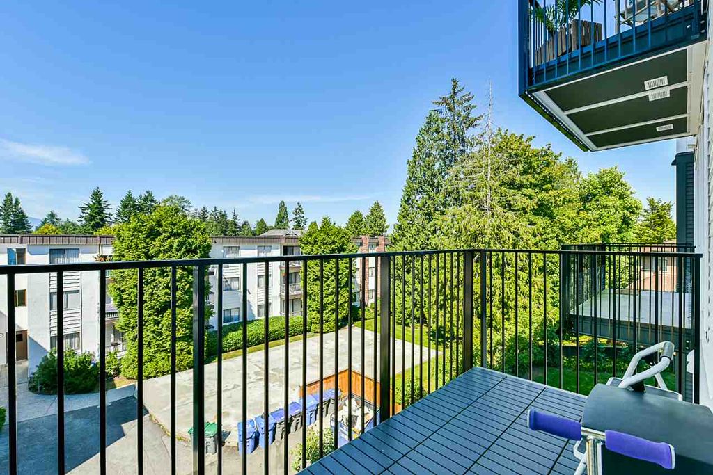 listing image 1102778699225019428