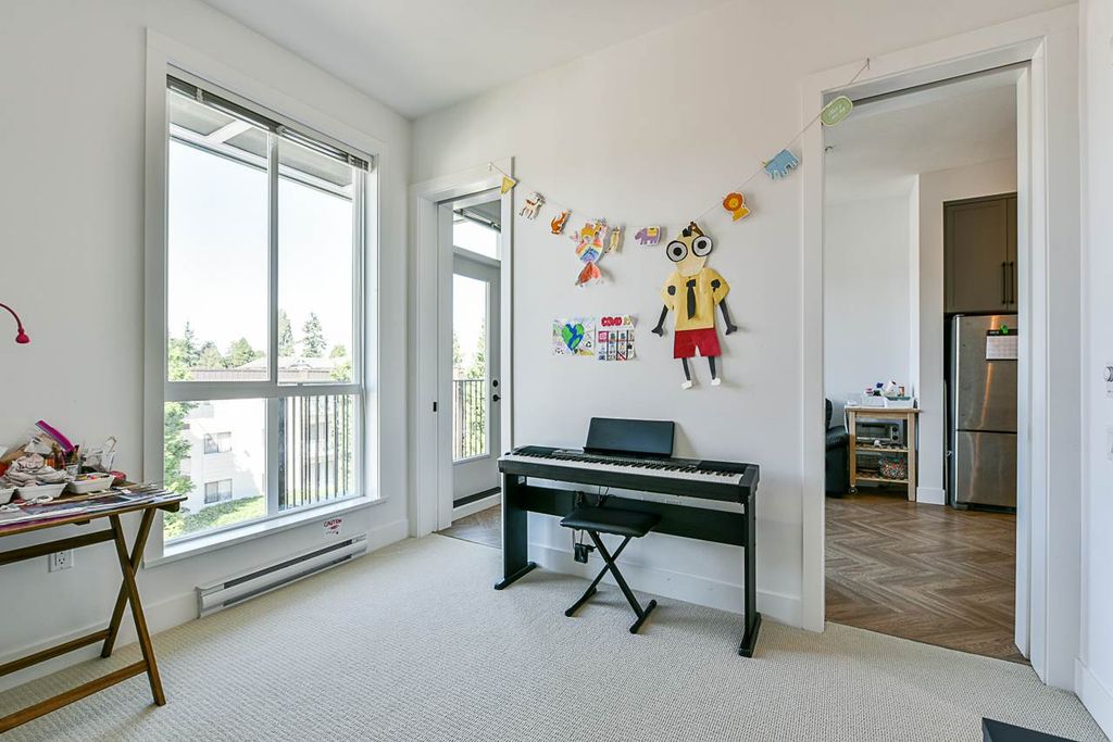 listing image 1109494652652325705