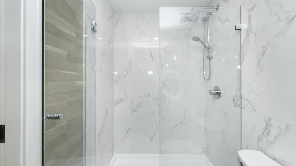 listing image 1100811673431215996