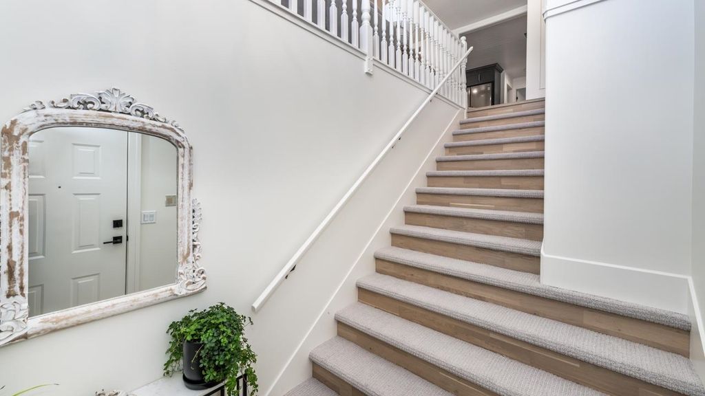 listing image 1100628060207911665