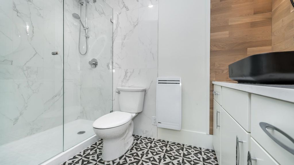 listing image 1107510138280526026