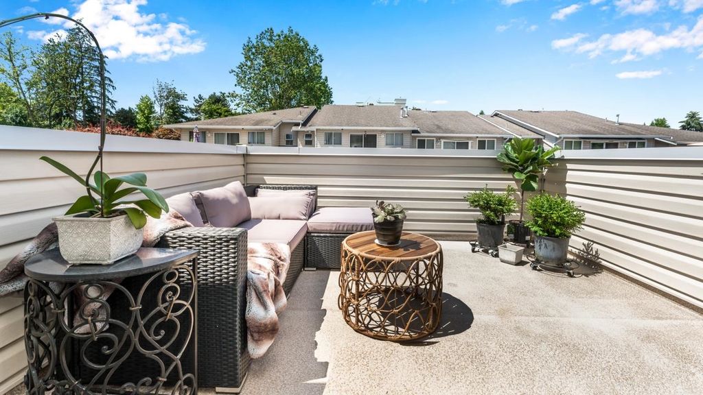 listing image 1102451714569376321