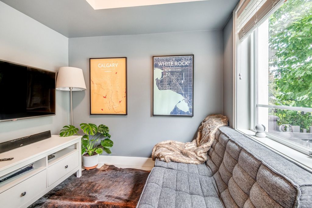listing image 1103671781518717454
