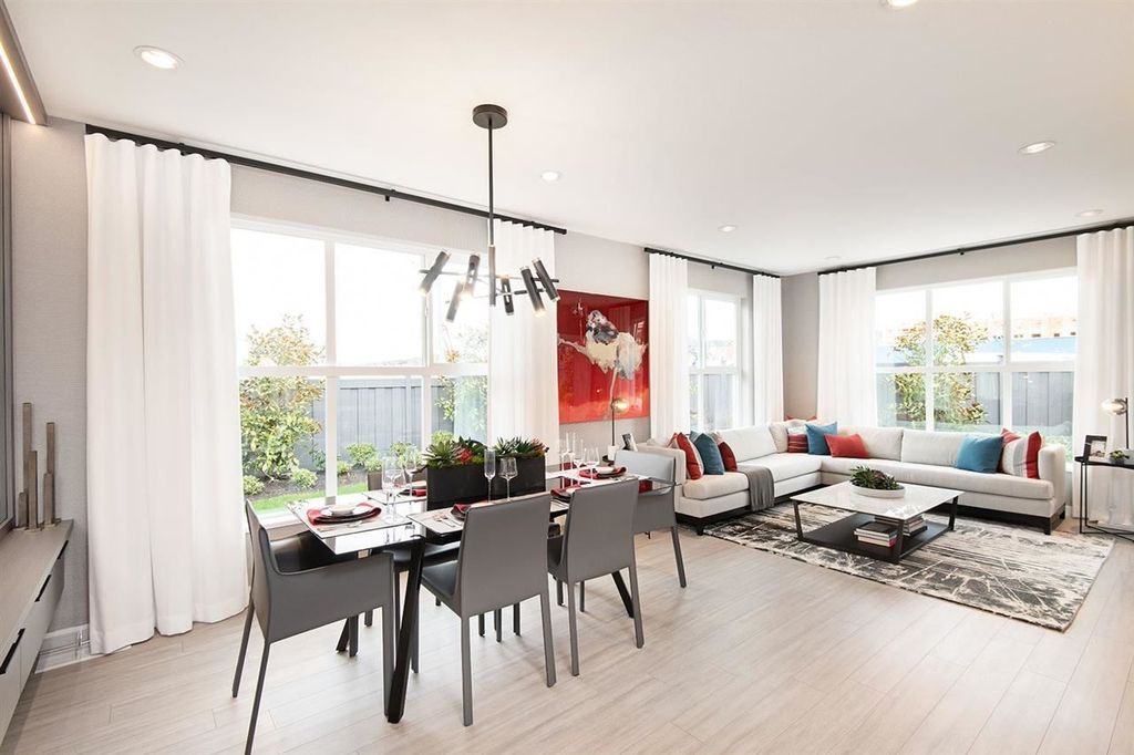 listing image 1104441044978587337