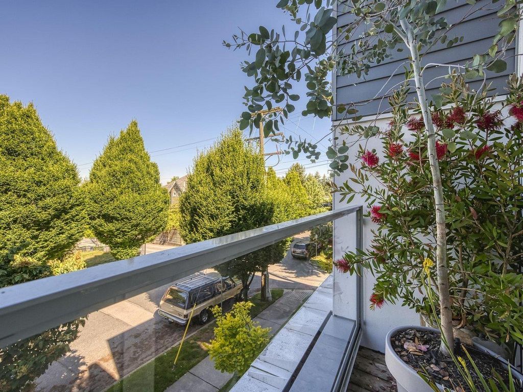 listing image 1106357702987857154