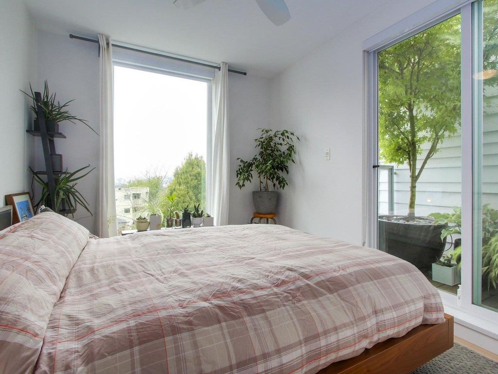 listing image 1107090369828763263