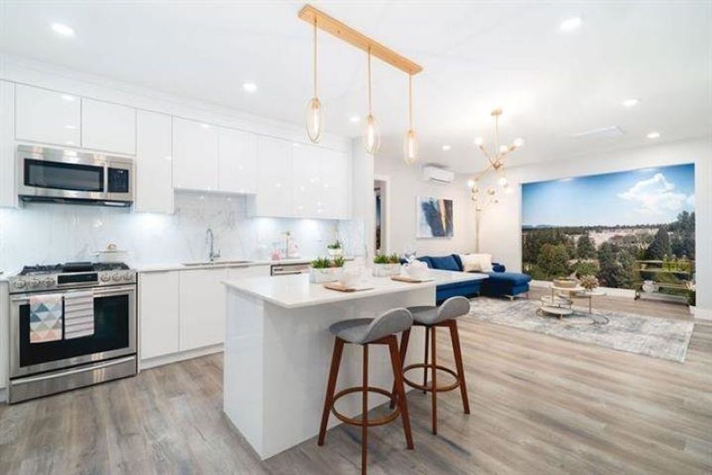 listing image 1102082885935773538