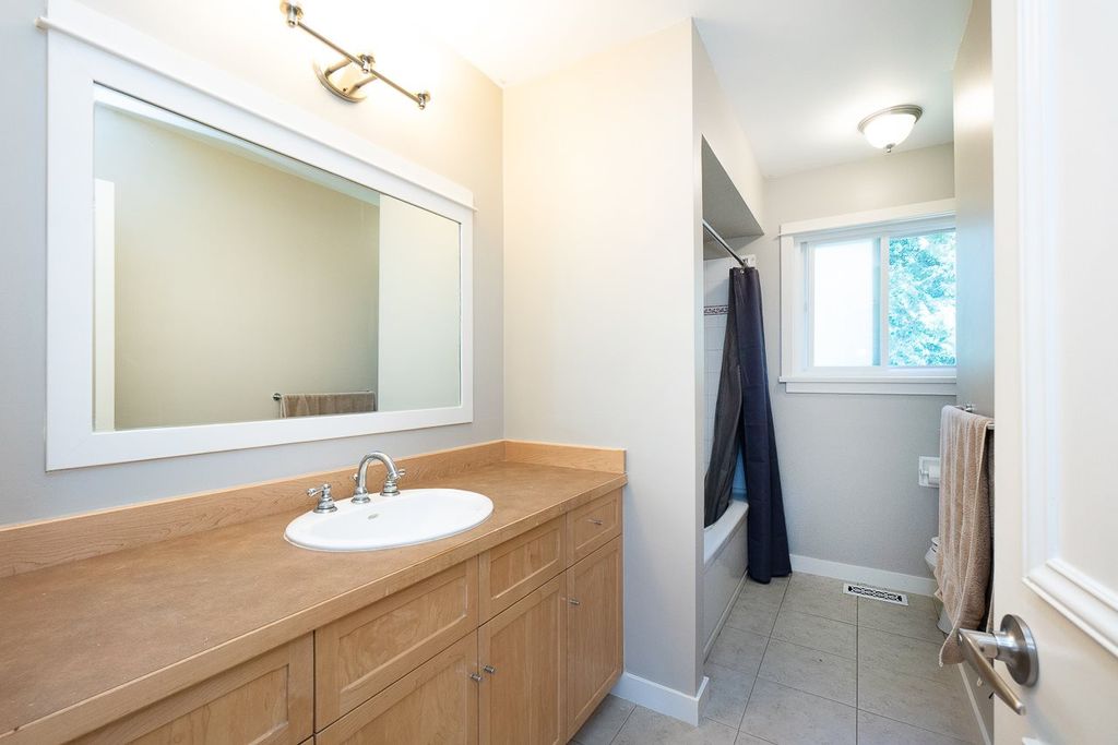 listing image 1106686262692348988