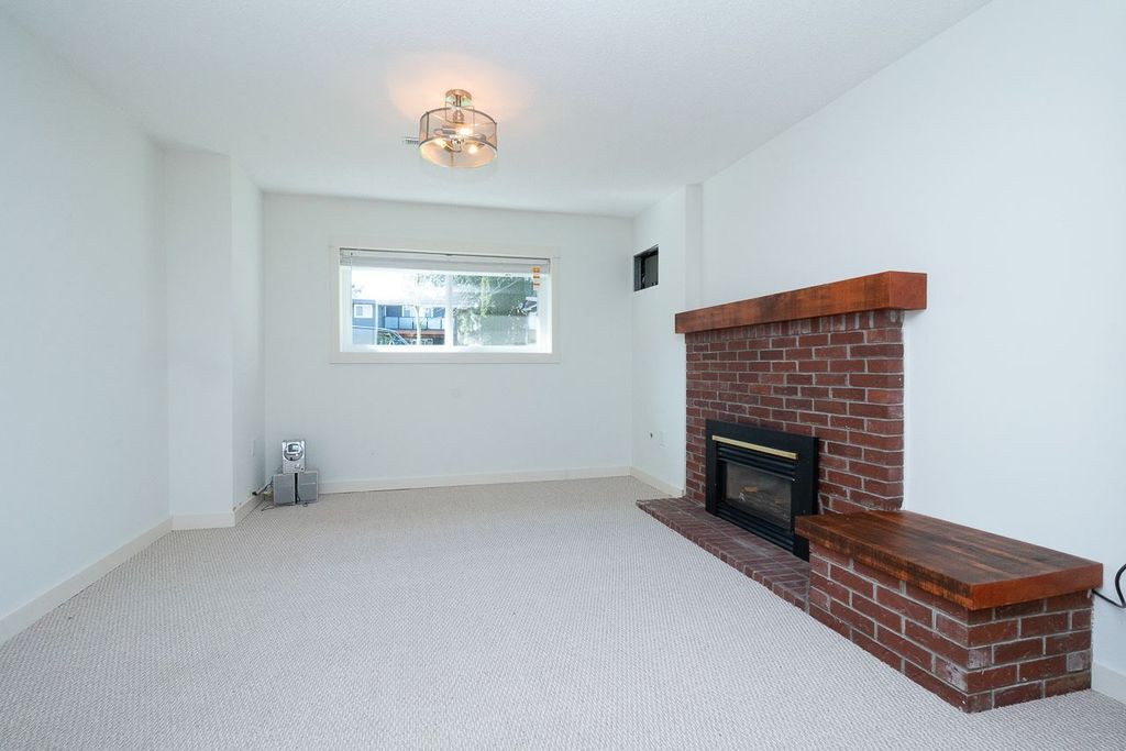 listing image 1104070650044048033